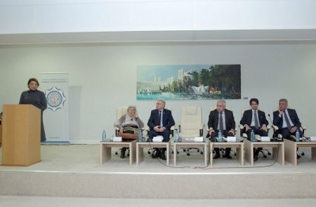 "İdentiklik və multikulturalizm: metodologiya, tendensiyalar və perspektivlər" mövzusunda konfrans