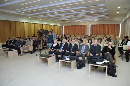 "İdentiklik və multikulturalizm: metodologiya, tendensiyalar və perspektivlər" mövzusunda konfrans