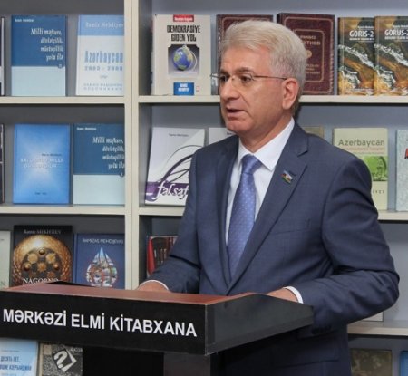 Akademik Ramiz Mehdiyevin “Dağlıq Qarabağ: Məxəzlərdən oxunmuş tarix” kitabının Livanda ərəb dilinə tərcümə edilmiş nəşrinin təqdimatı keçirilib