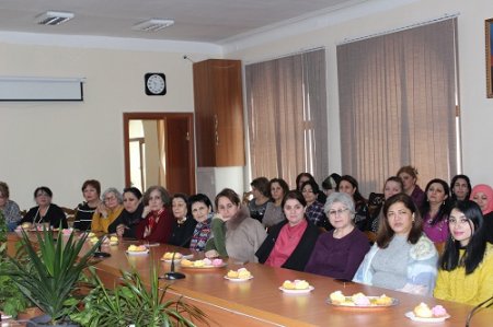 Fəlsəfə İnstitutunda 8 Mart - Beynəlxalq Qadınlar Günü münasibəti ilə tədbir keçirilib