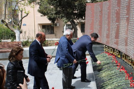 Fəlsəfə və Sosiologiya İnstitutunun alimləri “Azərbaycanın milli maraqları və xarici siyasəti” adlı tədbirdə iştirak ediblər