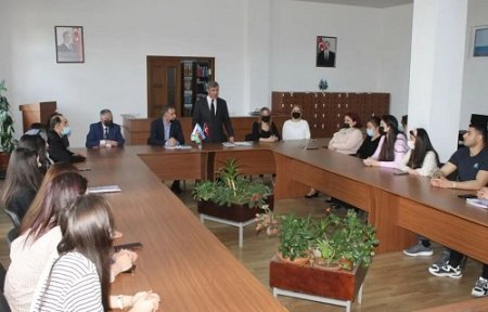 A round table on "Combating early marriages" was held