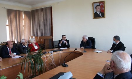 A meeting with our compatriot living in France Zaur Samadbeyli was held at the Institute of Philosophy and Sociology