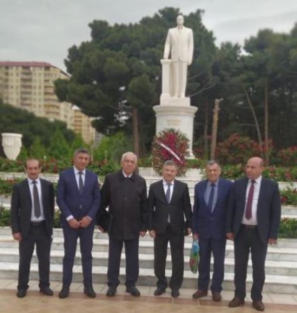 Xırdalanda Ulu öndər Heydər Əliyevə həsr edilmiş kitabın təqdimatı keçirilmişdir