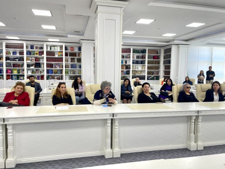 Beynəlxalq Ailə Gününə həsr olunmuş “Ailə və urbanizasiya” adlı dəyirmi masa keçirilib