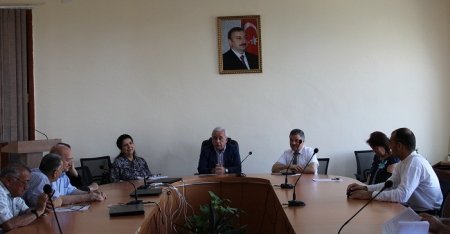 “Mirzə Kazım bəyin irsində dil və tarixin fəlsəfəsi problemləri” adlı Respublika konfransı keçirildi