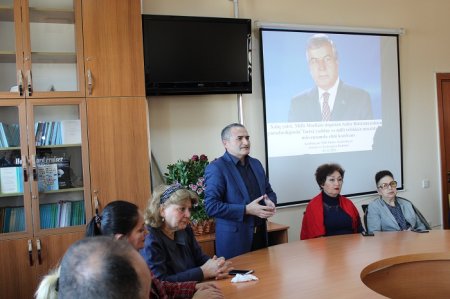 Sabir Rüstəmxanlının yaradıcılığında “Tarixi yaddaş və milli təfəkkür məsələləri” mövzusunda elmi konfrans