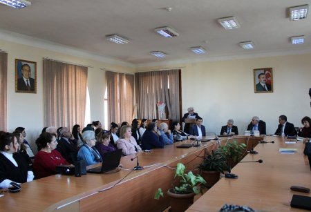 Sabir Rüstəmxanlının yaradıcılığında “Tarixi yaddaş və milli təfəkkür məsələləri” mövzusunda elmi konfrans