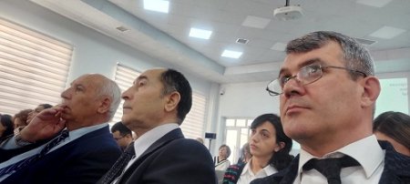 Dosent  Zeynəddin Şabanov seminarda iştirak edib