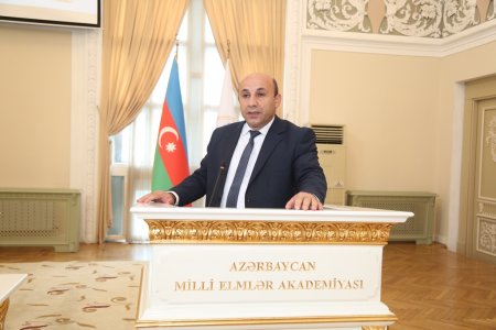 AMEA-da “Siyasi varislikdən siyasi liderliyə: Tarixi zəfərin memarı” mövzusunda tədbir keçirilib