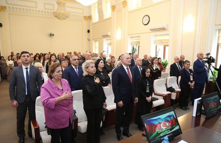 AMEA-da Sadıq Qarayevin “N” saylı qəhrəmanlıq” və “Azərbaycançılıq məfkurəsi” adlı kitablarının təqdimatı olub