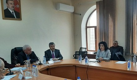 “Ümumdünya Fəlsəfə Günü”nə həsr olunmuş beynəlxalq konfrans keçirildi