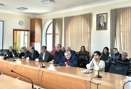 “Fəlsəfə və yaşıl sivilizasiya” mövzusunda dəyirmi masa keçirildi