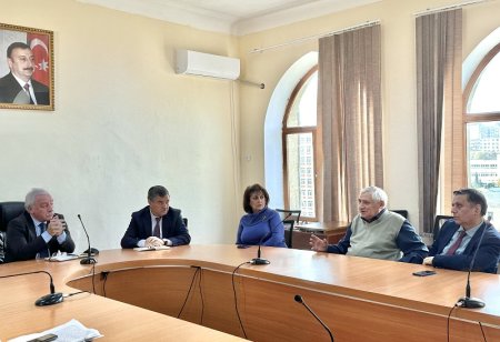 “Fəlsəfə və yaşıl sivilizasiya” mövzusunda dəyirmi masa keçirildi