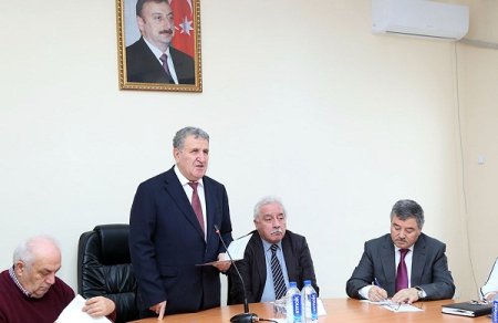 “Ümumdünya Fəlsəfə Günü”nə həsr olunmuş beynəlxalq konfrans keçirildi