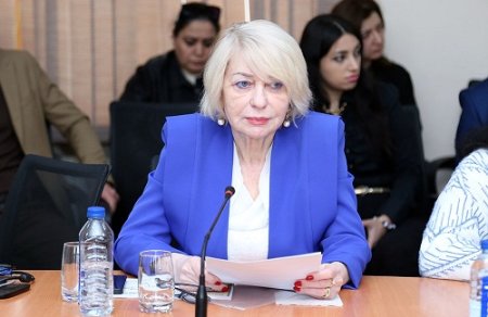 “Ümumdünya Fəlsəfə Günü”nə həsr olunmuş beynəlxalq konfrans keçirildi