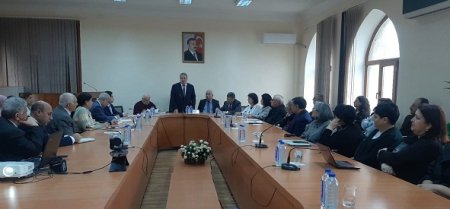 “Ümumdünya Fəlsəfə Günü”nə həsr olunmuş beynəlxalq konfrans keçirildi