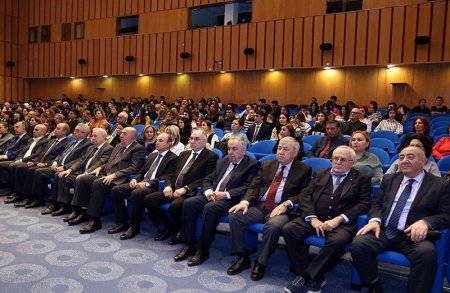 AMEA-nın təşkilatçılığı ilə “Füzulinin sənət dünyası və Akademiyanın Füzulinaməsi” mövzusunda tədbir keçirilib