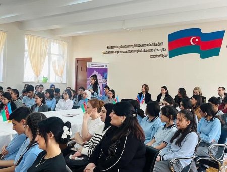 Gənc Alim və Mütəxəssislər Şurasının sədri Ceyran Hüseynli  247 saylı tam orta məktəbdə çıxış etmişdir
