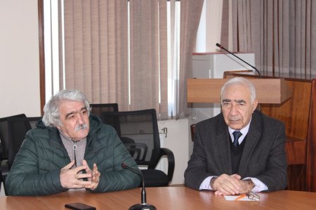 Heydər Əliyevin anım günü ilə bağlı tədbir keçirilib Heydər Əliyevin anım günü ilə bağlı tədbir keçirilib