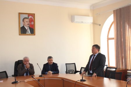 Heydər Əliyevin anım günü ilə bağlı tədbir keçirilib Heydər Əliyevin anım günü ilə bağlı tədbir keçirilib