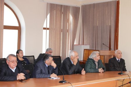 Heydər Əliyevin anım günü ilə bağlı tədbir keçirilib Heydər Əliyevin anım günü ilə bağlı tədbir keçirilib