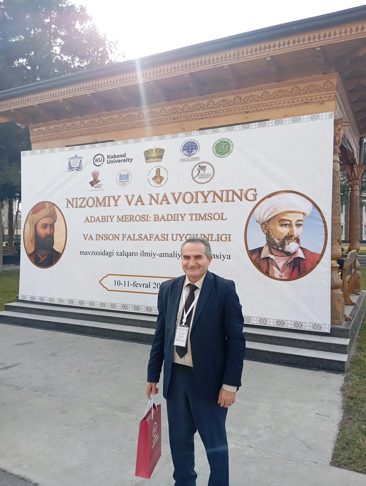 Dosent Faiq Ələkbərli Özbəkistanda Nizami Gəncəvi və Əlişir Nəvainin insanlıq fəlsəfəsindən məruzə edib