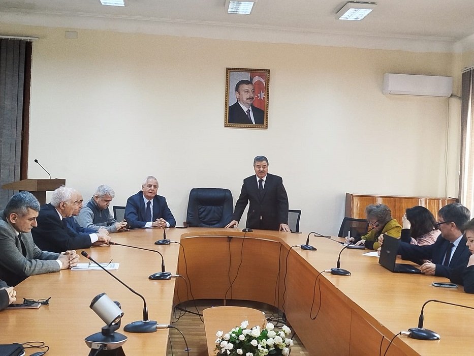 “Xocalı faciəsinə müasir yanaşmalar” mövzusunda ümuminstitut seminarı keçirilib