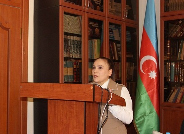 Pozitiv hüquq nəzəriyyəsində əxlaq və qanun anlayışına fəlsəfi və hüquqi baxış